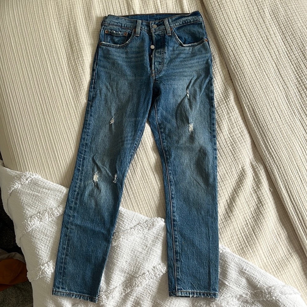 Levi’s jeans, skinny ankle leg, W26L28